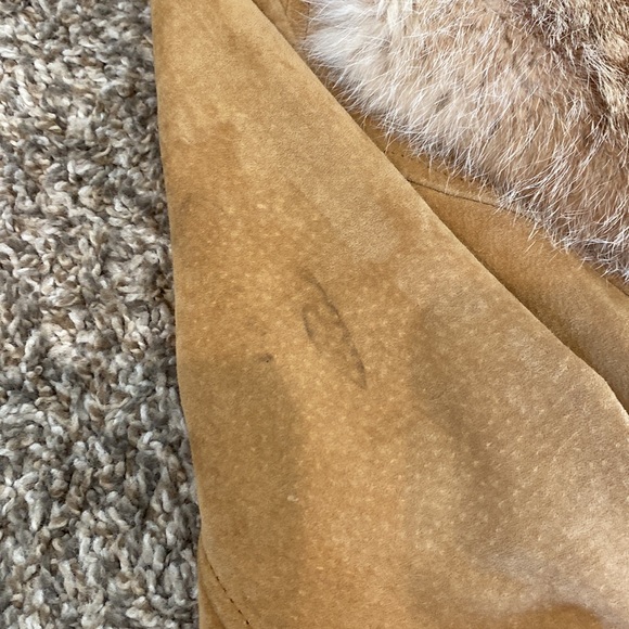 JOHN CARLISLE
Lamb Leather Faux Fur Jacket - Picture 4 of 7